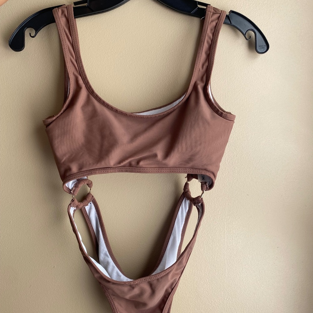 NUDE CUT OUT ONE PIECE BIKINI